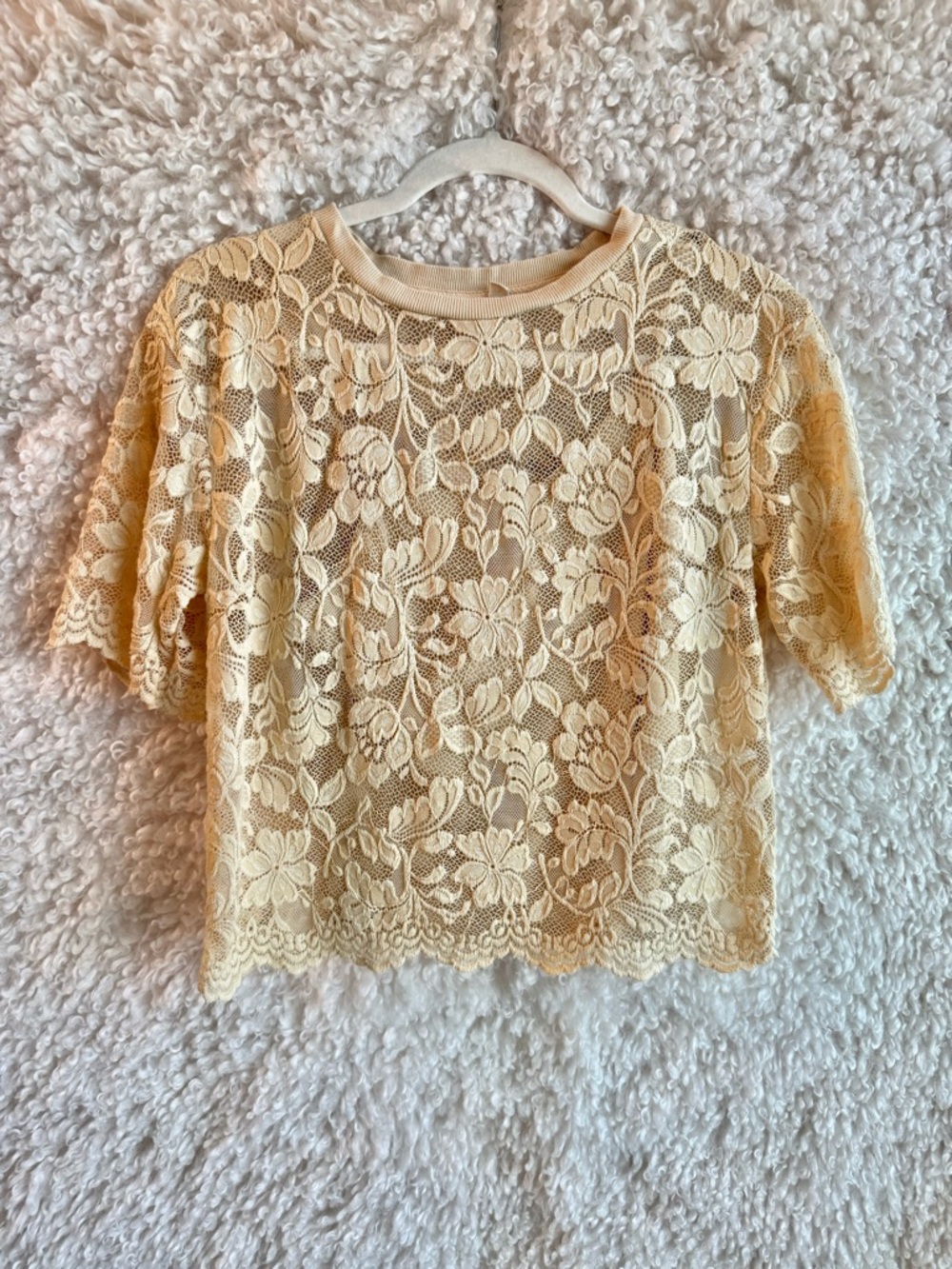Dolan Left Coast Boxy Scalloped Lace Tee – XS (Anthropologie) 🤍✨